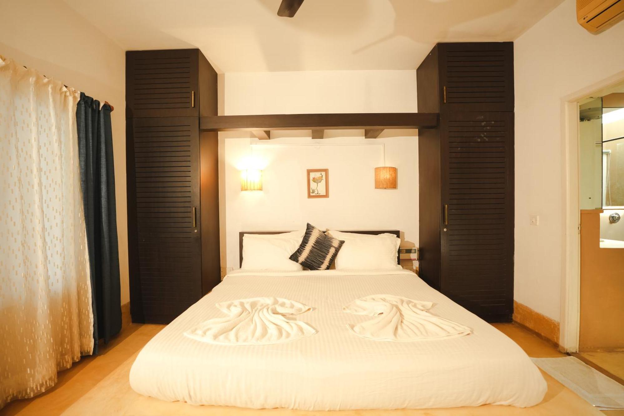 M - Solitude: Beachside Retreat With Pool Villa *
