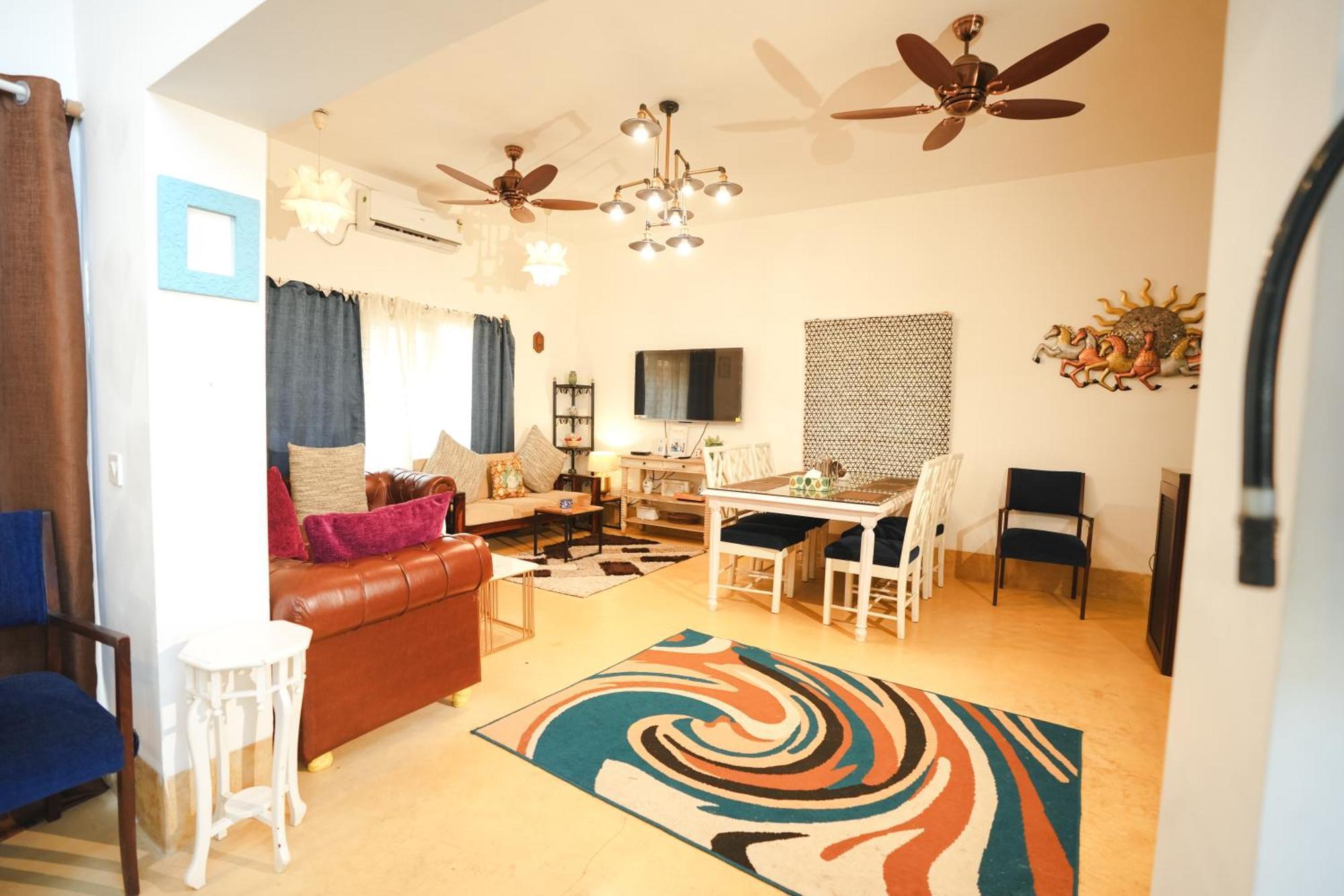 Villa M - Solitude: Beachside Retreat With Pool