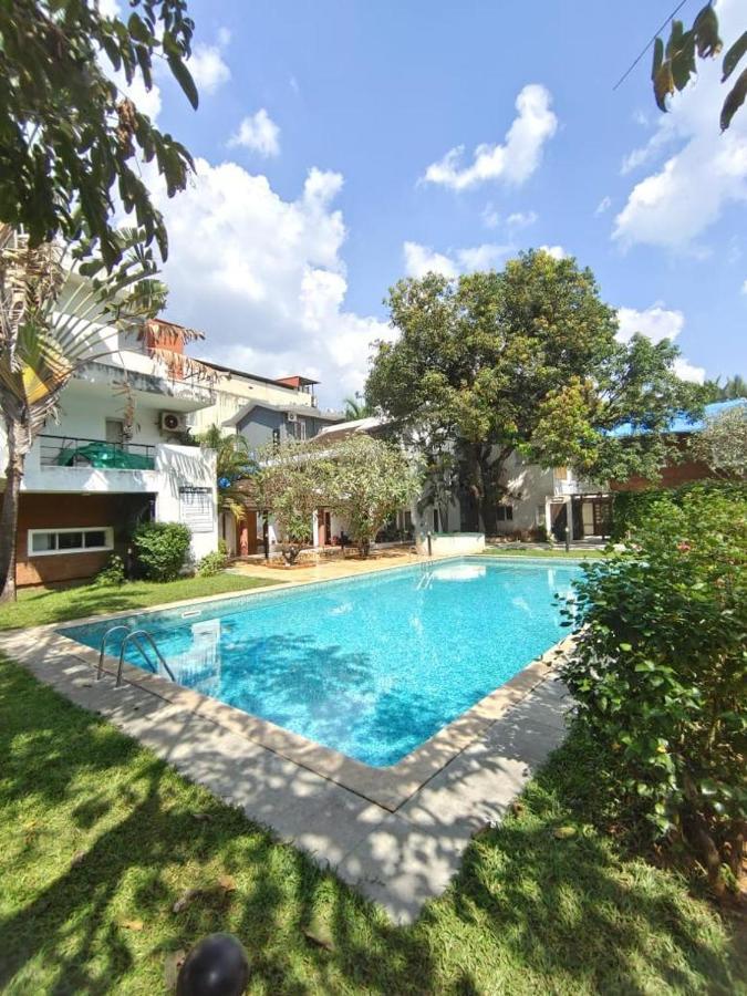 M - Solitude: Beachside Retreat With Pool * Candolim