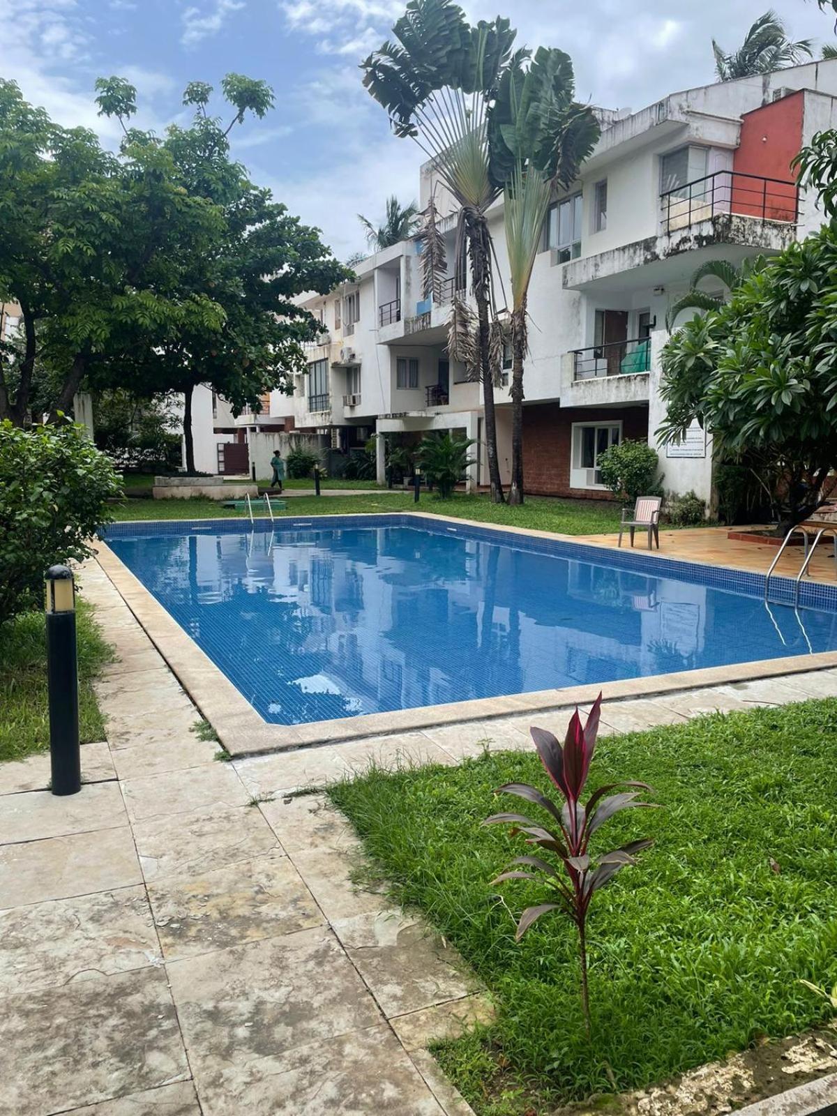 M - Solitude: Beachside Retreat With Pool * Candolim