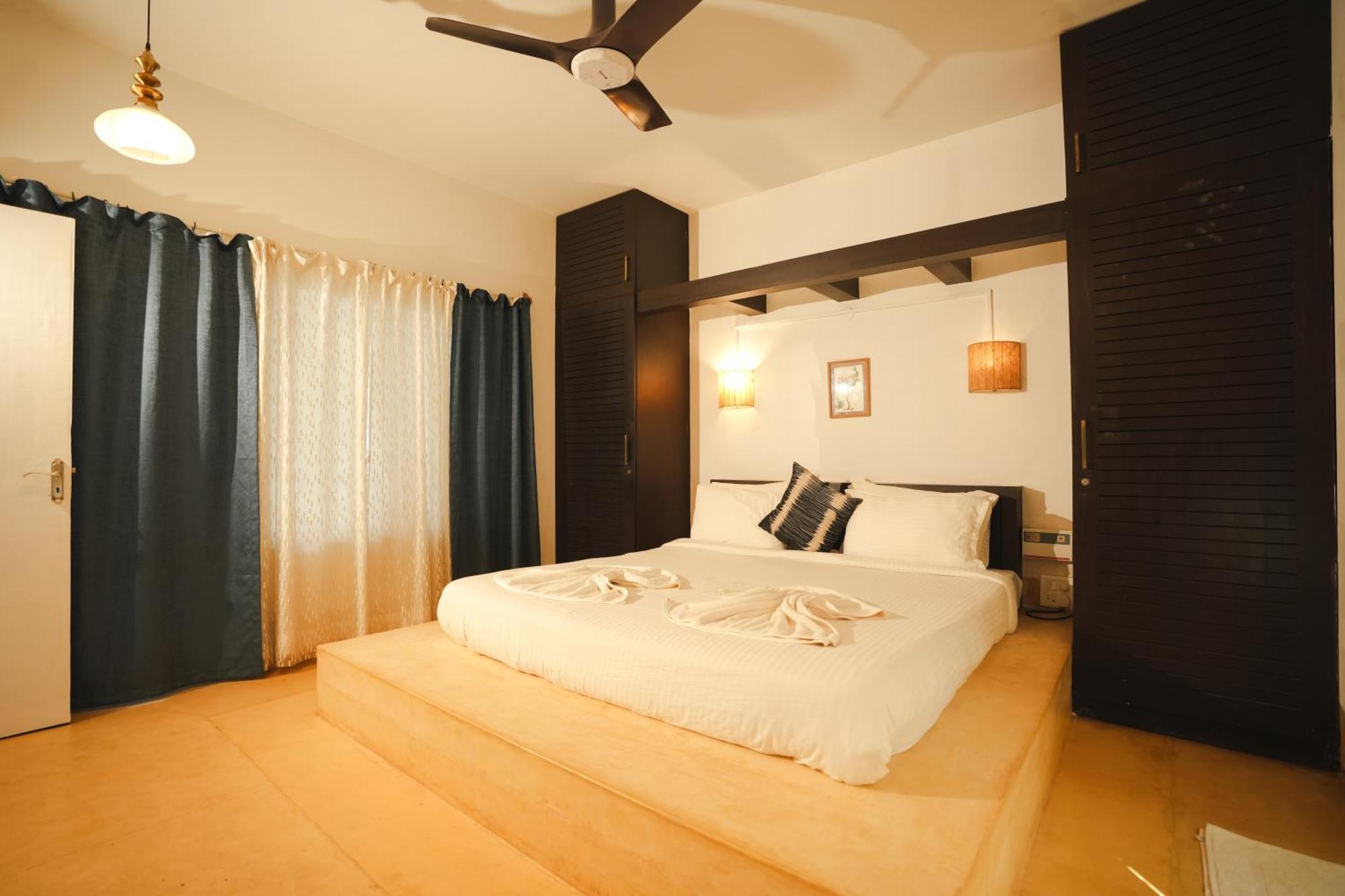 M - Solitude: Beachside Retreat With Pool Villa