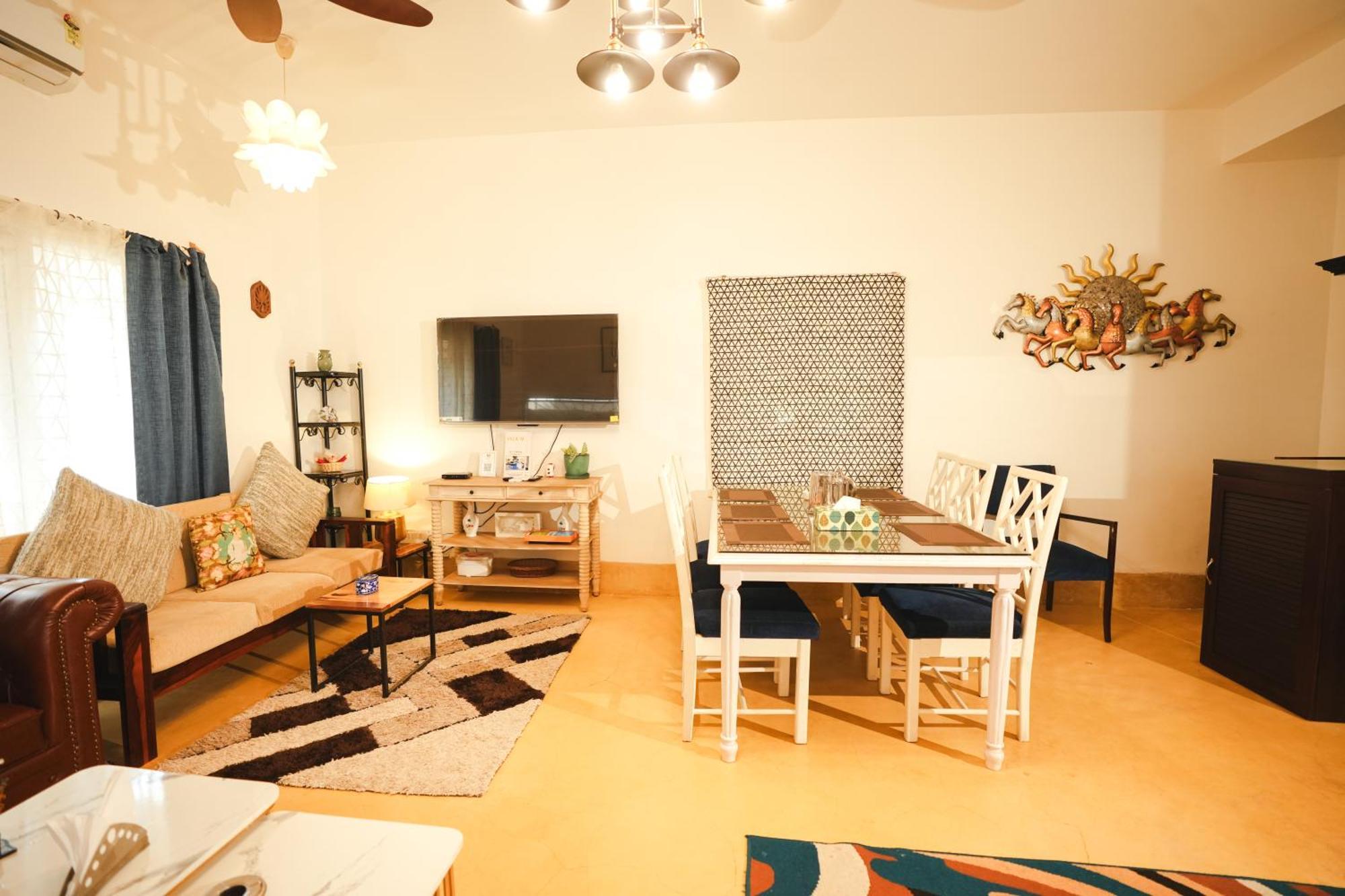M - Solitude: Beachside Retreat With Pool Villa Candolim